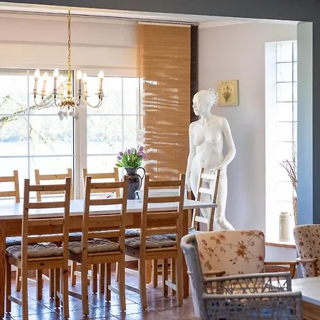 Wrzosowe Wzgorze - Dom Nad Jeziorem 別荘 Klaczno