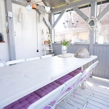 Wrzosowe Wzgorze - Dom Nad Jeziorem 別荘 *