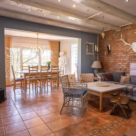 Wrzosowe Wzgorze - Dom Nad Jeziorem 別荘